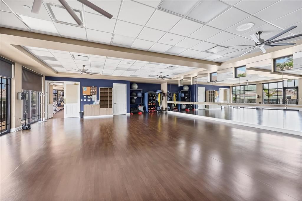 Под контрактом: $324,900 (2 спален, 2 ванн, 1433 Квадратных фут)