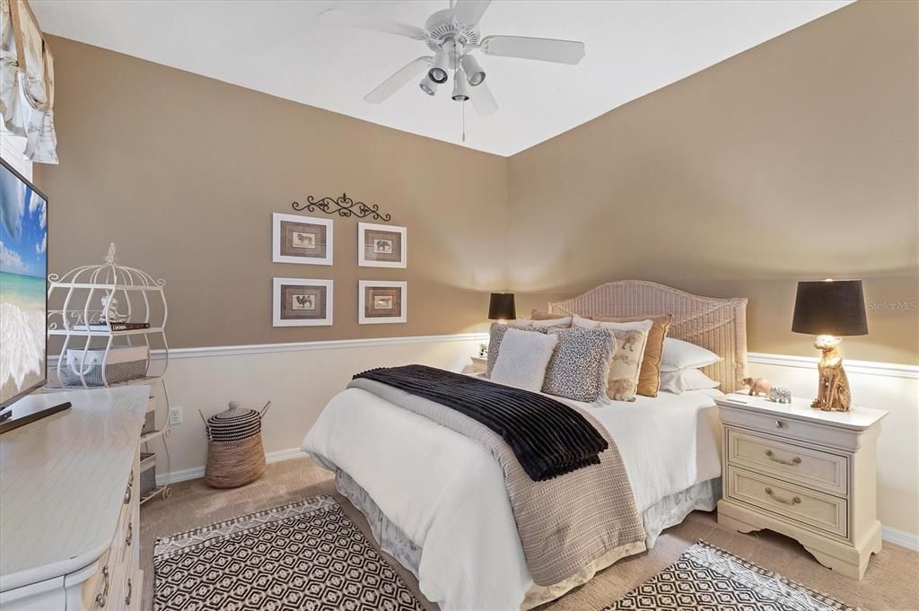 Под контрактом: $324,900 (2 спален, 2 ванн, 1433 Квадратных фут)