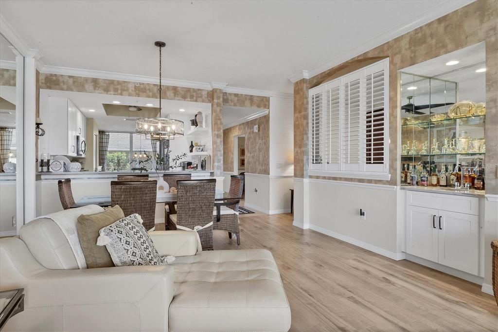 Под контрактом: $324,900 (2 спален, 2 ванн, 1433 Квадратных фут)