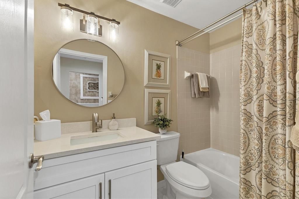 Под контрактом: $324,900 (2 спален, 2 ванн, 1433 Квадратных фут)