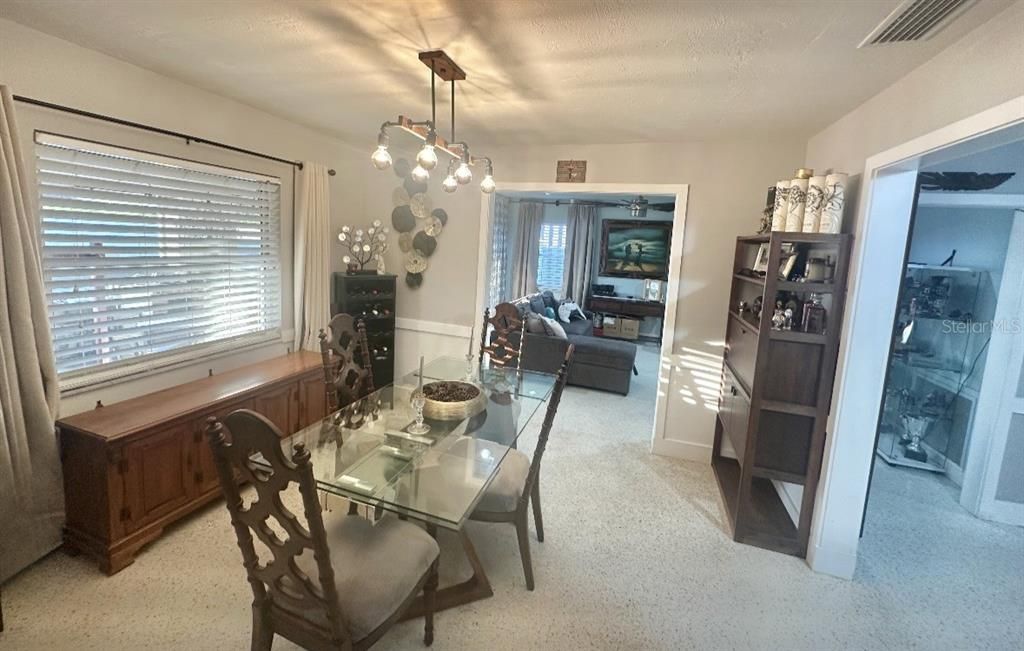 For Sale: $635,000 (4 beds, 2 baths, 1907 Square Feet)