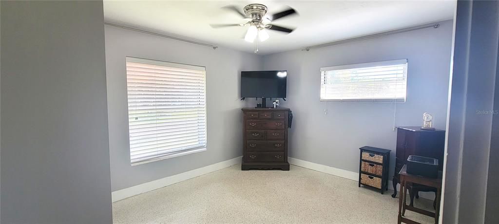 For Sale: $635,000 (4 beds, 2 baths, 1907 Square Feet)