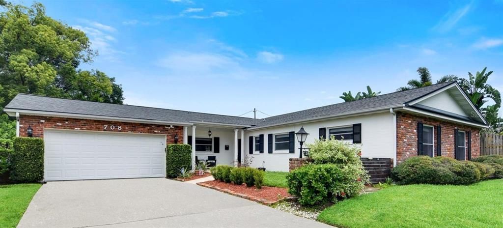 For Sale: $635,000 (4 beds, 2 baths, 1907 Square Feet)