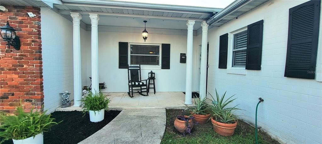 For Sale: $635,000 (4 beds, 2 baths, 1907 Square Feet)