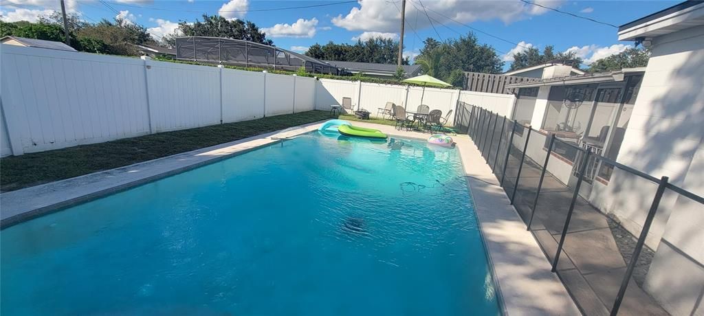 For Sale: $635,000 (4 beds, 2 baths, 1907 Square Feet)