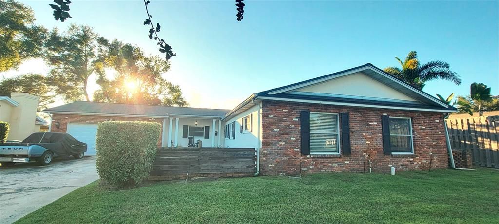 For Sale: $635,000 (4 beds, 2 baths, 1907 Square Feet)