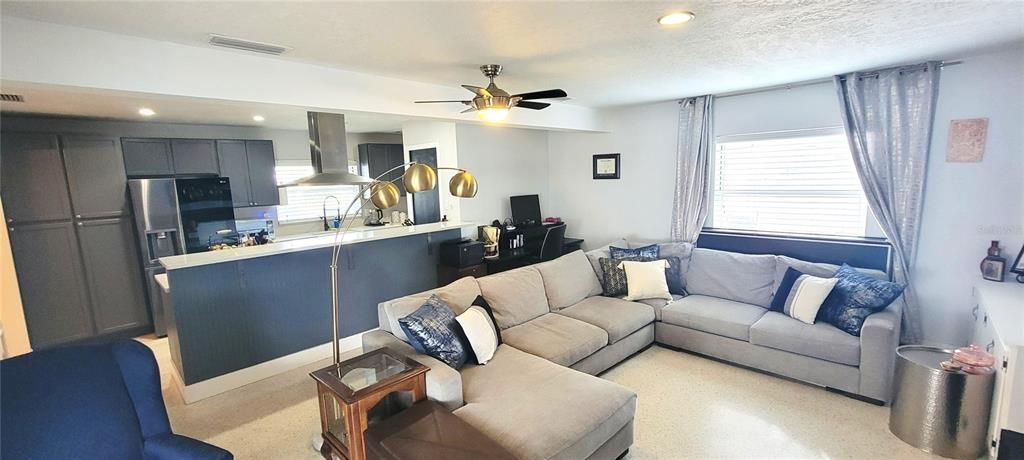 For Sale: $635,000 (4 beds, 2 baths, 1907 Square Feet)