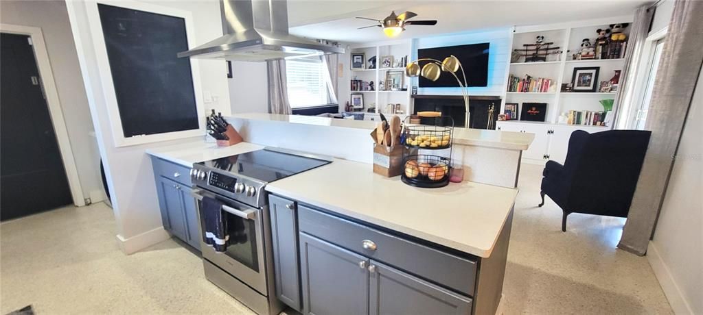 For Sale: $635,000 (4 beds, 2 baths, 1907 Square Feet)