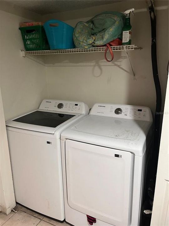 For Sale: $100,000 (2 beds, 1 baths, 899 Square Feet)