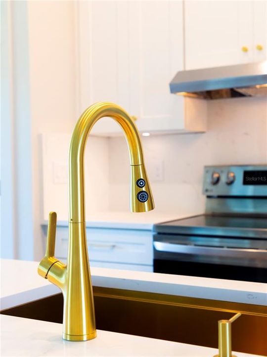 For Rent: $2,498 (3 beds, 2 baths, 1850 Square Feet)