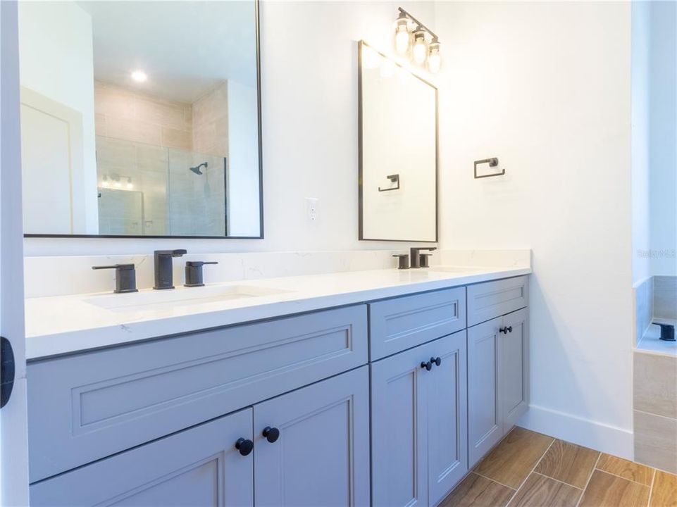 For Rent: $2,498 (3 beds, 2 baths, 1850 Square Feet)