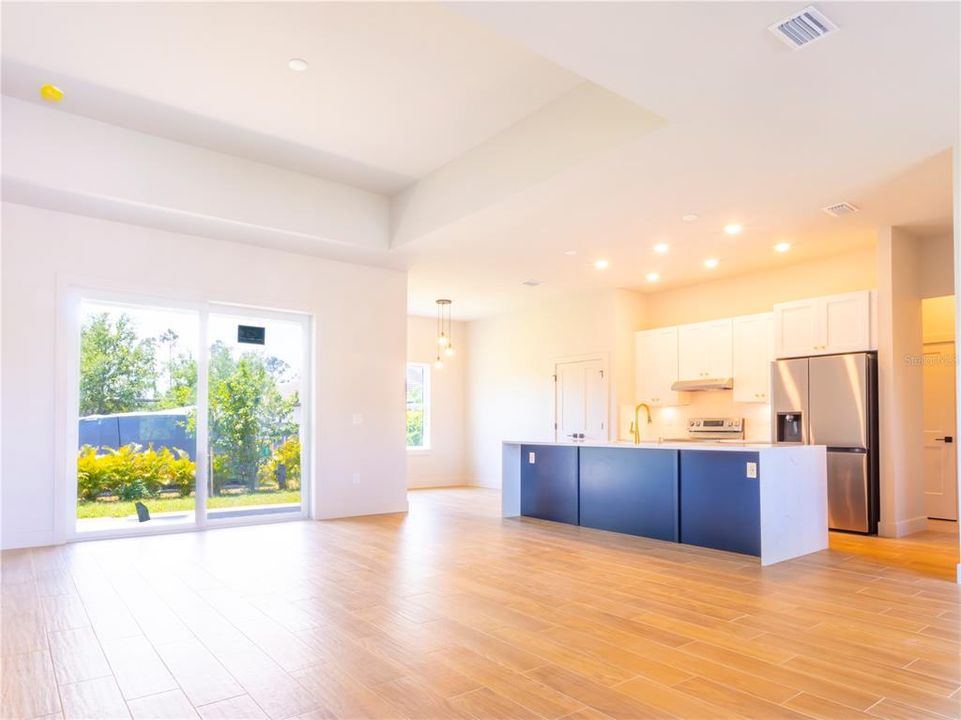 For Rent: $2,498 (3 beds, 2 baths, 1850 Square Feet)