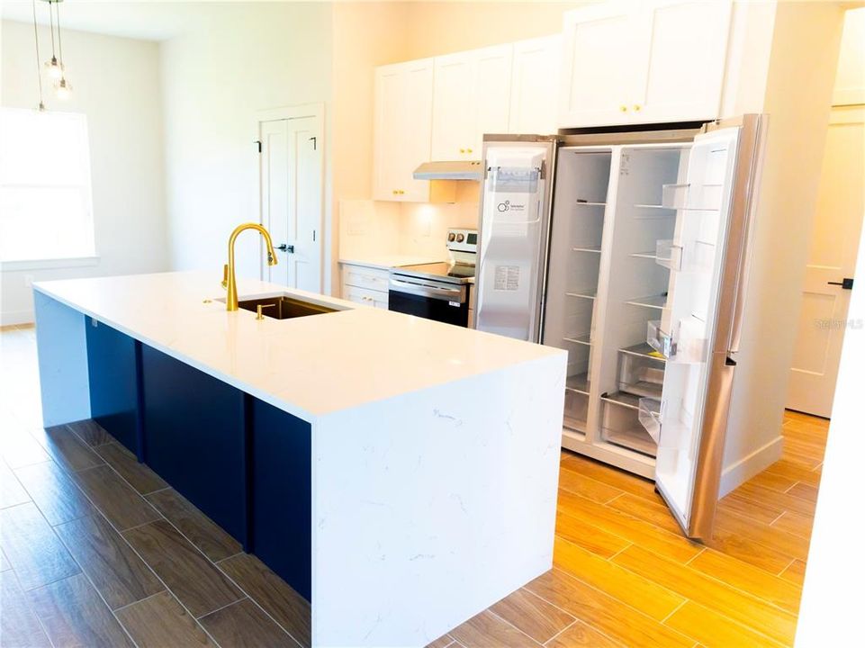 For Rent: $2,498 (3 beds, 2 baths, 1850 Square Feet)