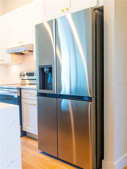 For Rent: $2,498 (3 beds, 2 baths, 1850 Square Feet)