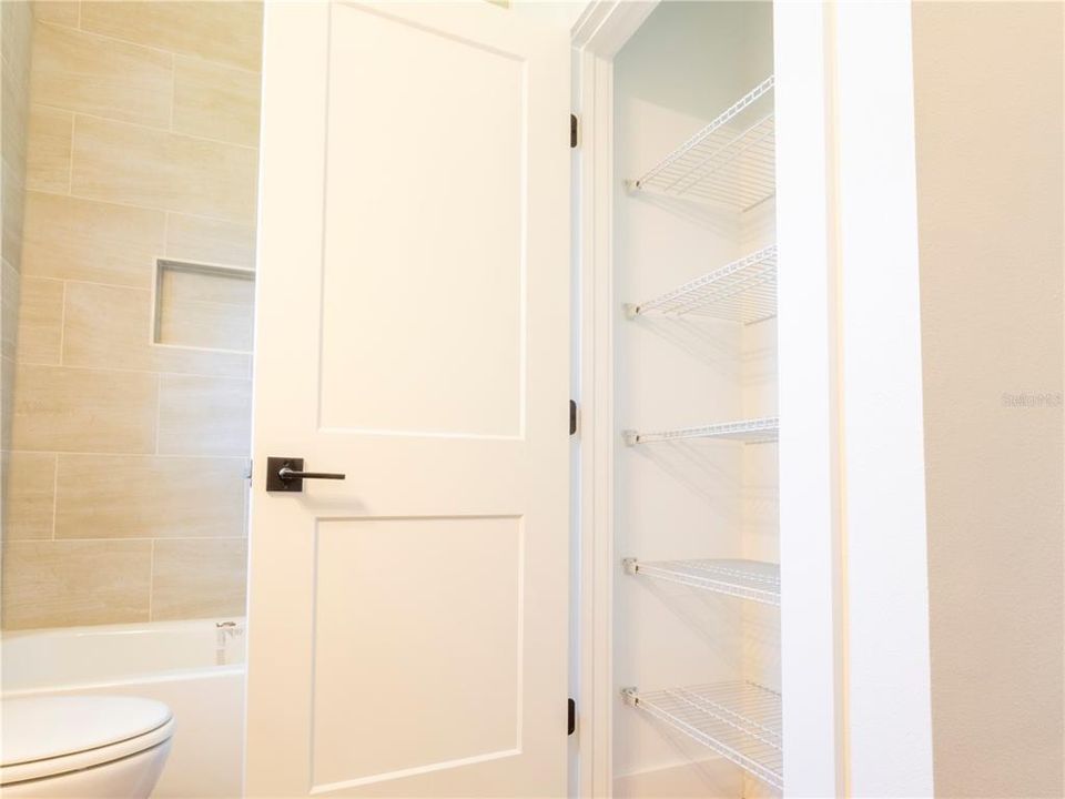 For Rent: $2,498 (3 beds, 2 baths, 1850 Square Feet)