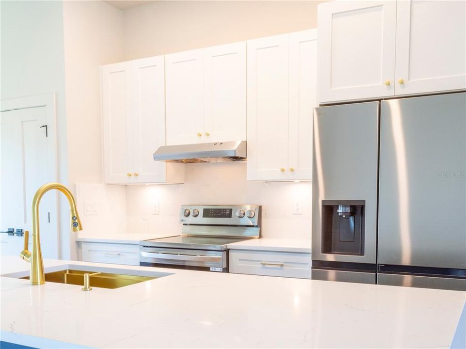 For Rent: $2,498 (3 beds, 2 baths, 1850 Square Feet)