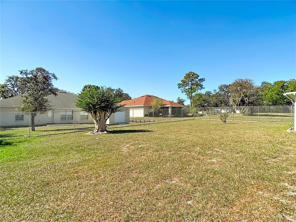 合同活跃: $249,500 (2 贝兹, 2 浴室, 1148 平方英尺)