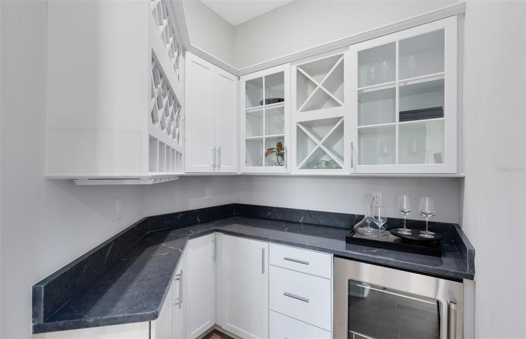 For Sale: $997,790 (5 beds, 4 baths, 4313 Square Feet)