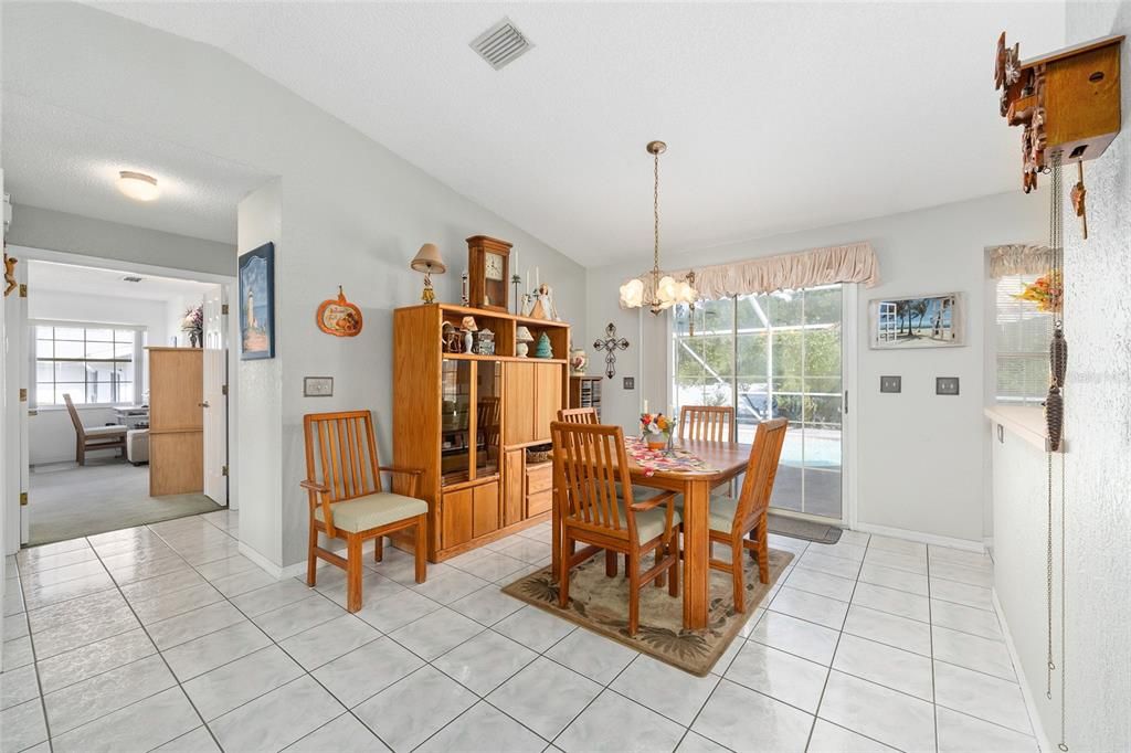 Activo con contrato: $249,900 (2 camas, 2 baños, 1178 Pies cuadrados)