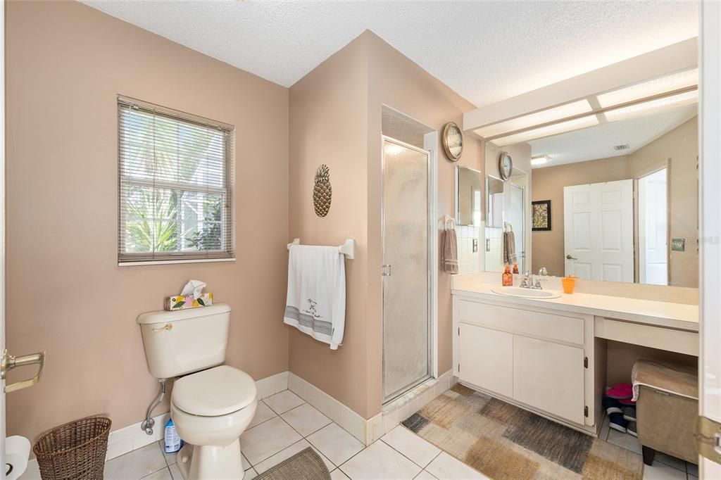 Activo con contrato: $249,900 (2 camas, 2 baños, 1178 Pies cuadrados)