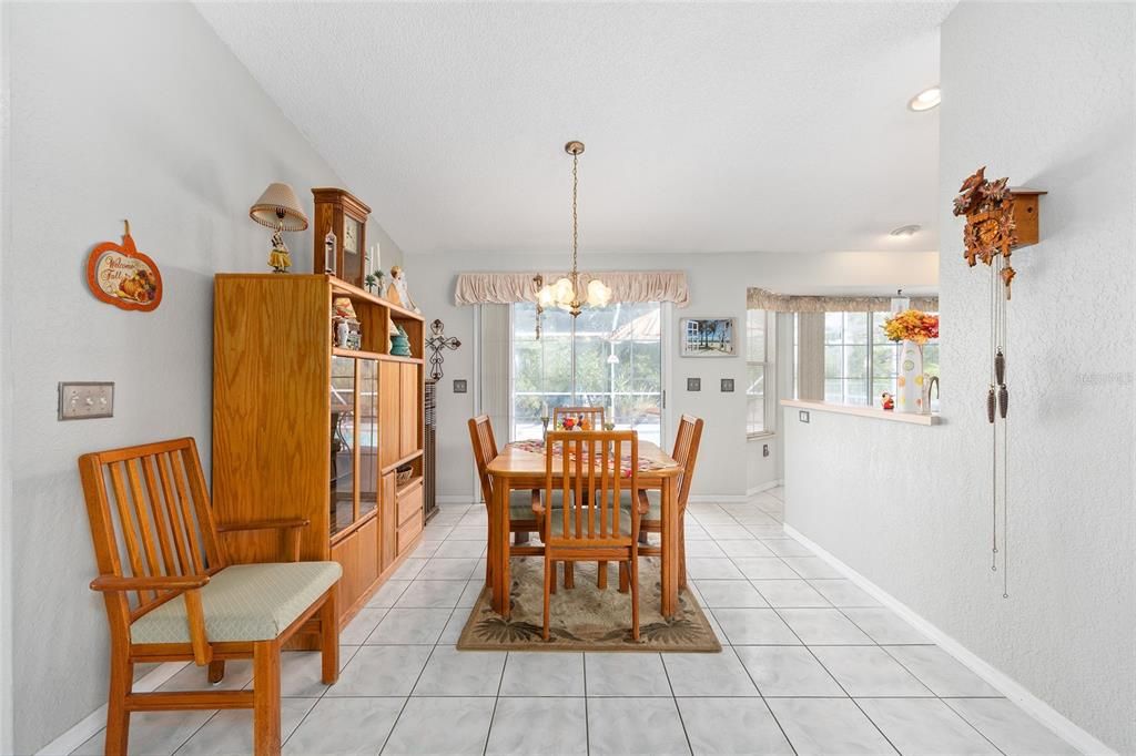 Activo con contrato: $249,900 (2 camas, 2 baños, 1178 Pies cuadrados)