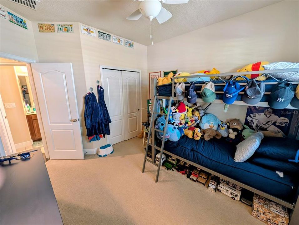 For Sale: $414,999 (3 beds, 2 baths, 2005 Square Feet)