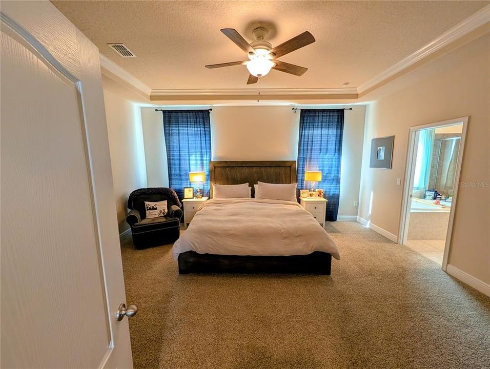 For Sale: $414,999 (3 beds, 2 baths, 2005 Square Feet)