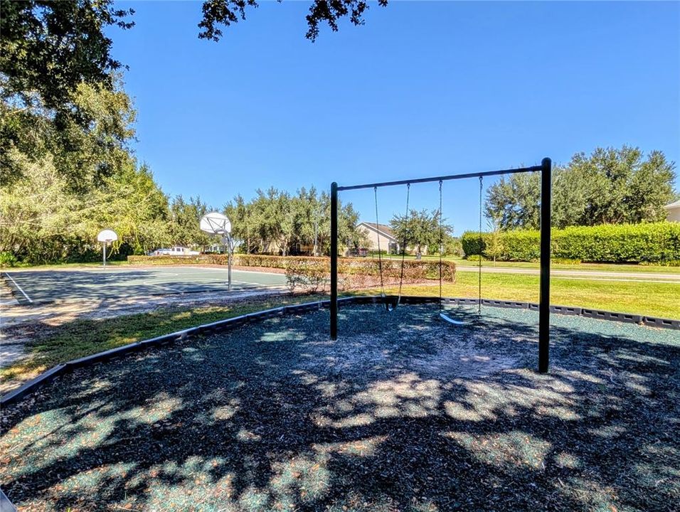 For Sale: $414,999 (3 beds, 2 baths, 2005 Square Feet)