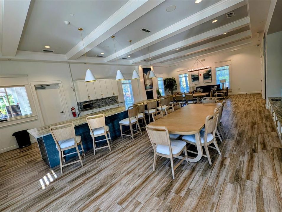 For Sale: $414,999 (3 beds, 2 baths, 2005 Square Feet)