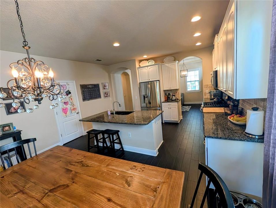 For Sale: $414,999 (3 beds, 2 baths, 2005 Square Feet)