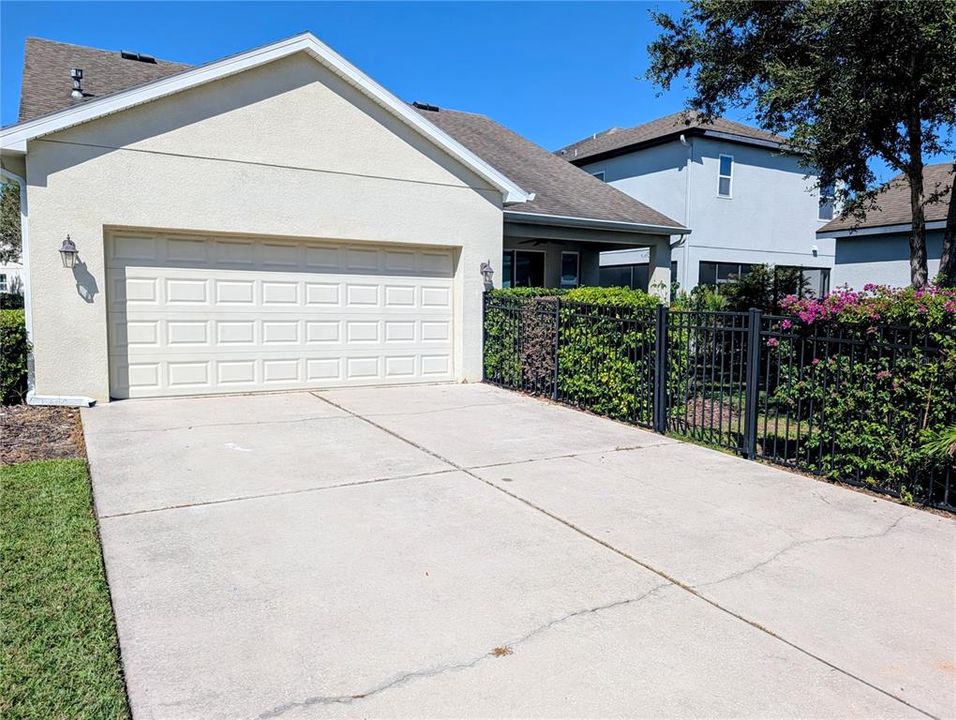 For Sale: $414,999 (3 beds, 2 baths, 2005 Square Feet)