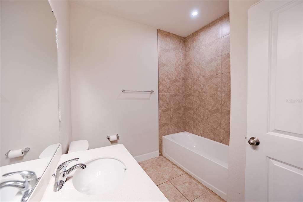 For Sale: $369,900 (4 beds, 2 baths, 2021 Square Feet)