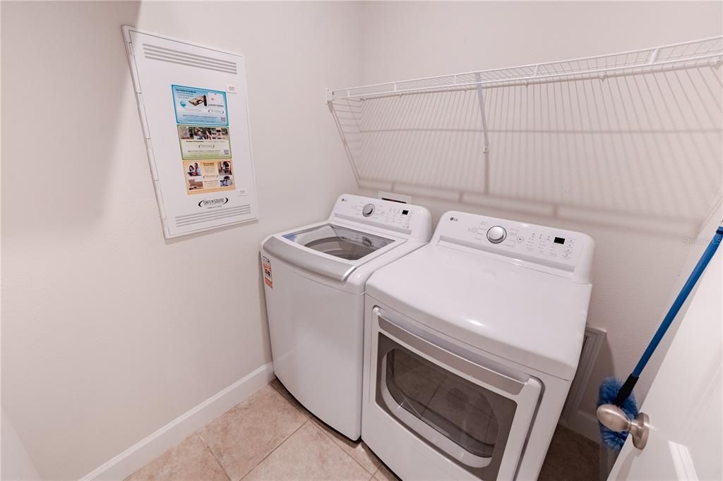 For Sale: $369,900 (4 beds, 2 baths, 2021 Square Feet)