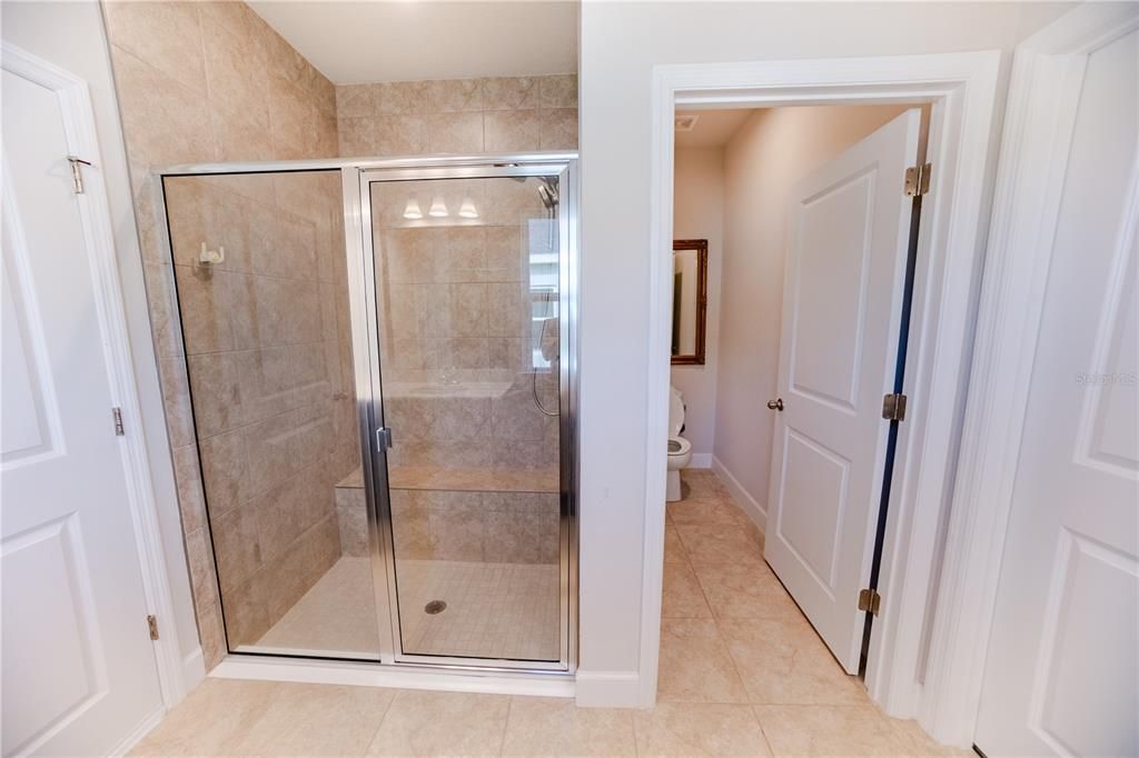 For Sale: $369,900 (4 beds, 2 baths, 2021 Square Feet)