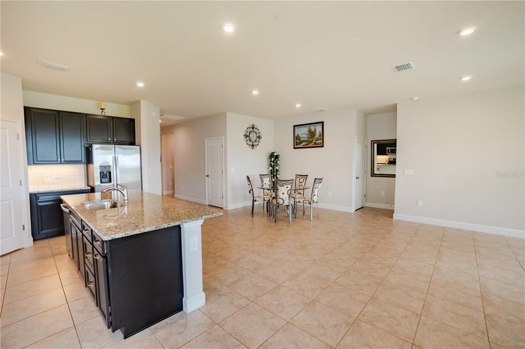 For Sale: $369,900 (4 beds, 2 baths, 2021 Square Feet)