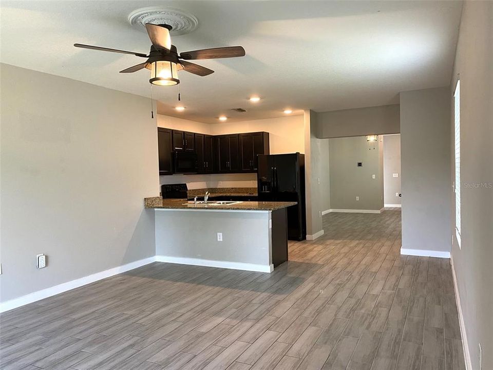 En Venta: $271,000 (3 camas, 2 baños, 1529 Pies cuadrados)