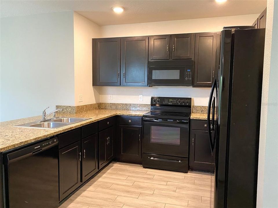 En Venta: $271,000 (3 camas, 2 baños, 1529 Pies cuadrados)