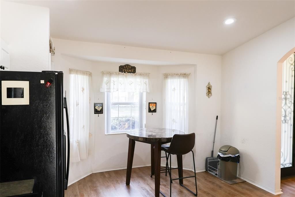 待售: $345,000 (3 贝兹, 2 浴室, 1607 平方英尺)