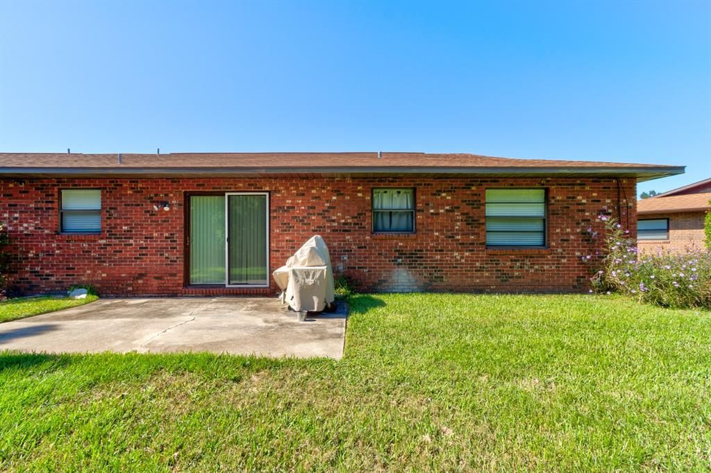 Activo con contrato: $225,000 (2 camas, 2 baños, 1186 Pies cuadrados)