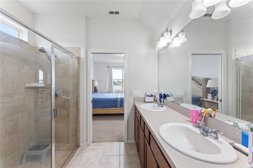 На продажу: $480,000 (5 спален, 2 ванн, 2820 Квадратных фут)