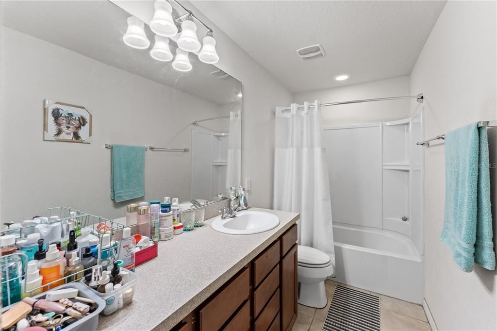 На продажу: $480,000 (5 спален, 2 ванн, 2820 Квадратных фут)