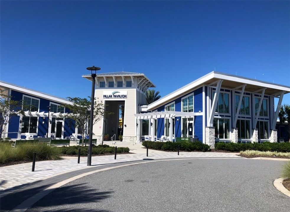 合同活跃: $669,900 (4 贝兹, 3 浴室, 2470 平方英尺)