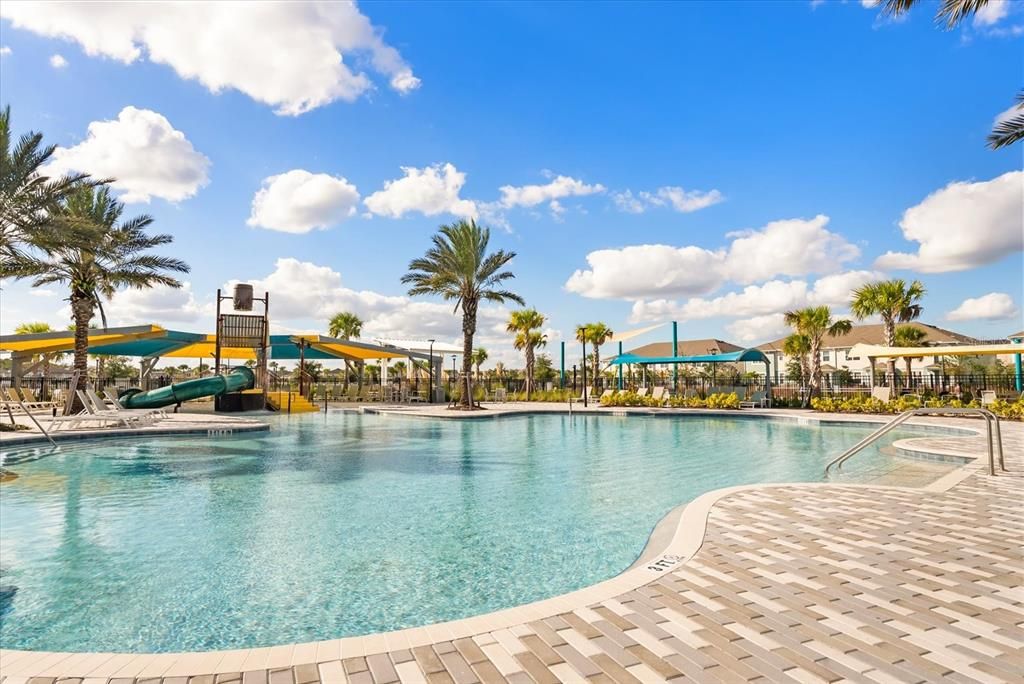 合同活跃: $669,900 (4 贝兹, 3 浴室, 2470 平方英尺)