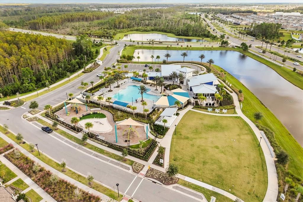 合同活跃: $669,900 (4 贝兹, 3 浴室, 2470 平方英尺)