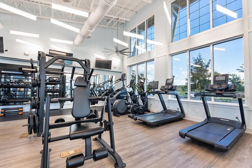 合同活跃: $669,900 (4 贝兹, 3 浴室, 2470 平方英尺)