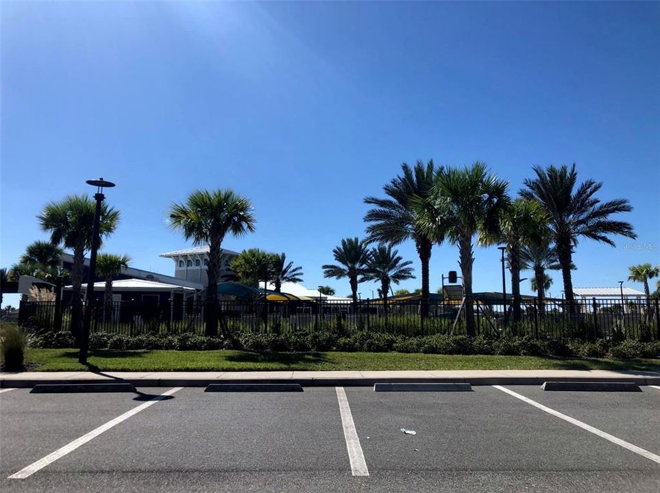 合同活跃: $669,900 (4 贝兹, 3 浴室, 2470 平方英尺)