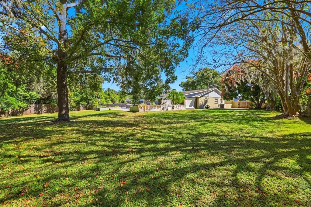 Activo con contrato: $599,990 (4 camas, 2 baños, 2000 Pies cuadrados)