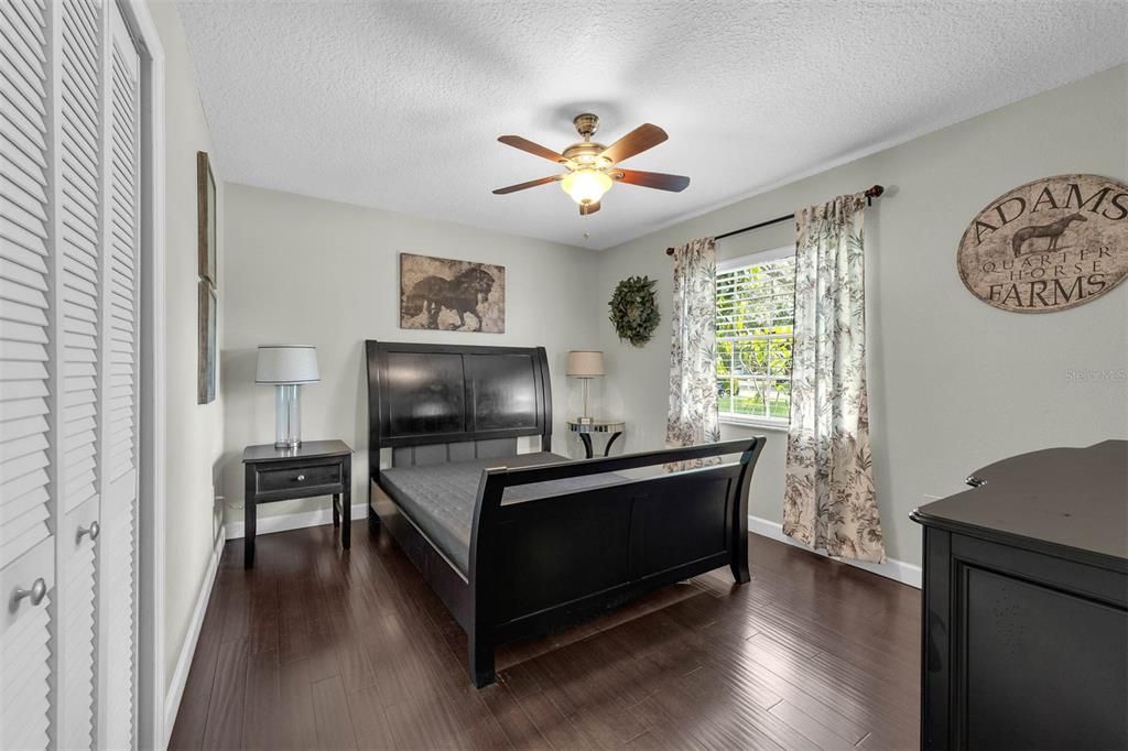 Activo con contrato: $599,990 (4 camas, 2 baños, 2000 Pies cuadrados)