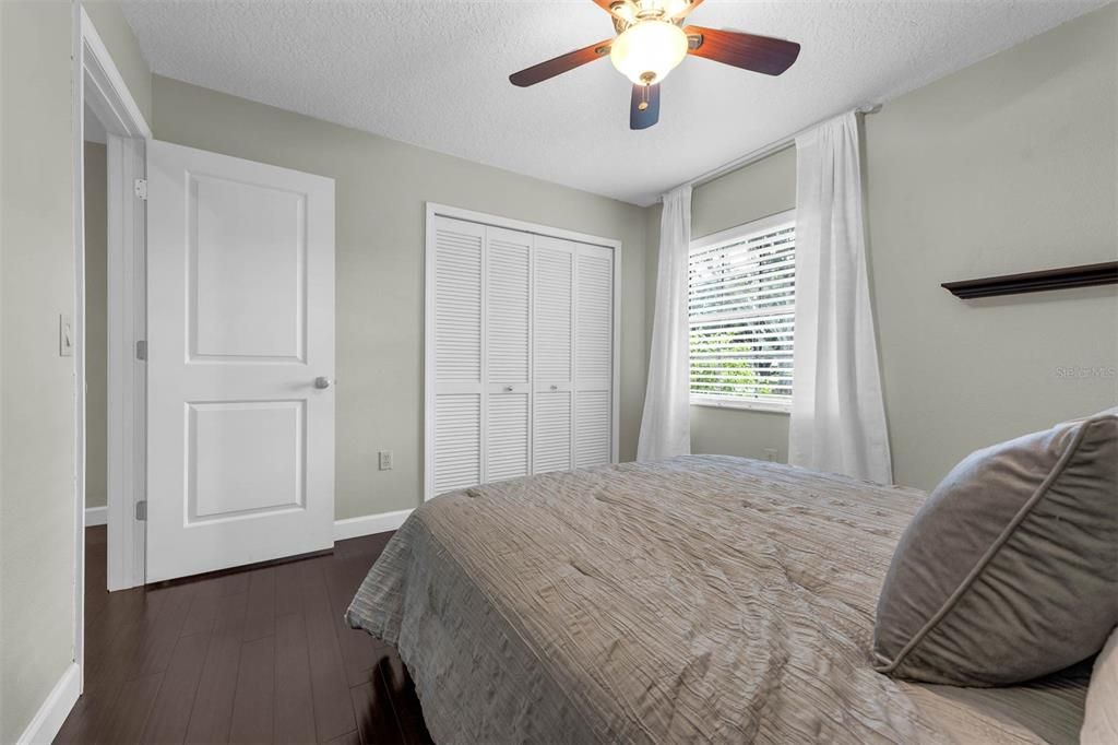 Activo con contrato: $599,990 (4 camas, 2 baños, 2000 Pies cuadrados)