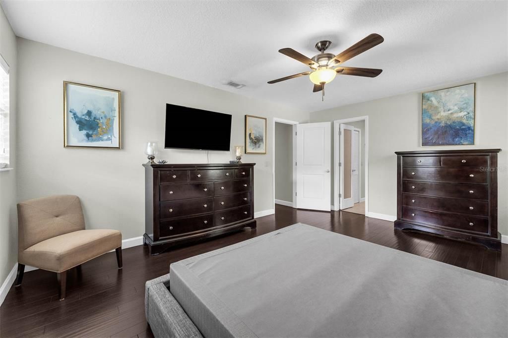 Activo con contrato: $599,990 (4 camas, 2 baños, 2000 Pies cuadrados)